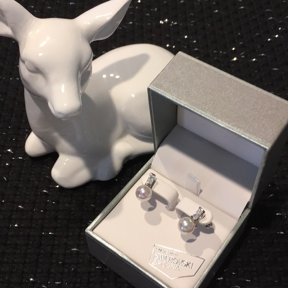 New! Kiera Couture Pearl Earrings - Picture 15 of 15